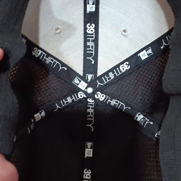 Raiders Gray and Black Cap - Picture 9 of 12